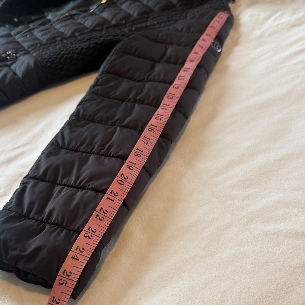 Bernardo Women's Black Puffer Jacket - Picture 7 of 14